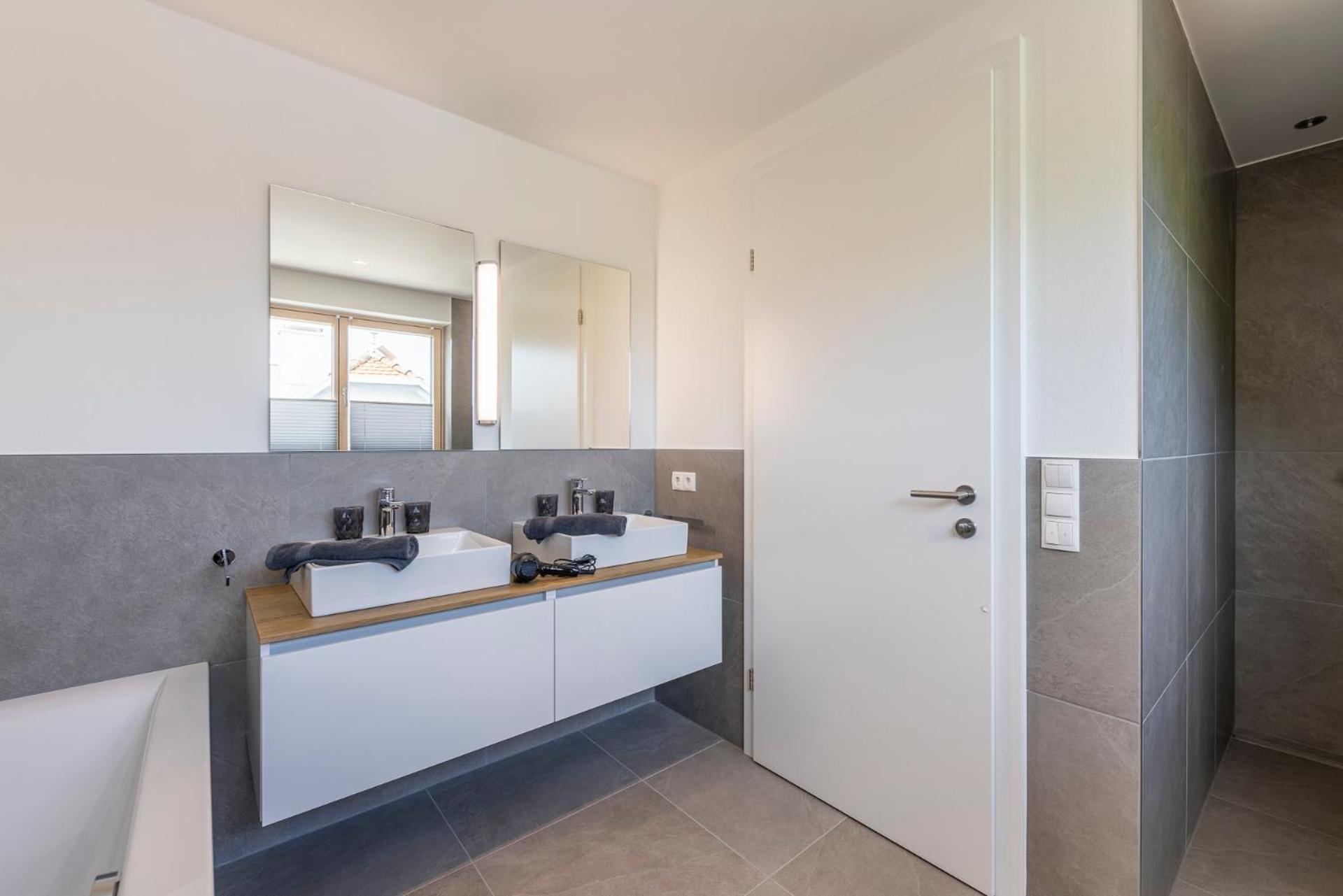 Bodensee Bergblick Suite Lochau Ngoại thất bức ảnh